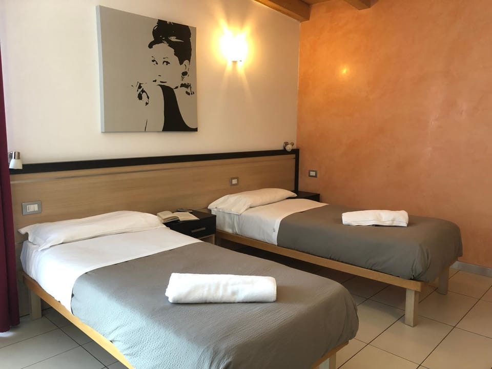 BE HOME FIERA Milano Rho Bed and Breakfast in Rho