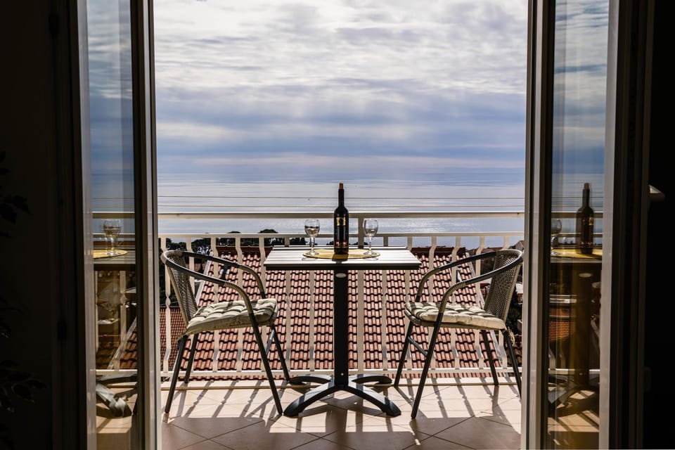 View (from property/room), Balcony/Terrace, Sea view