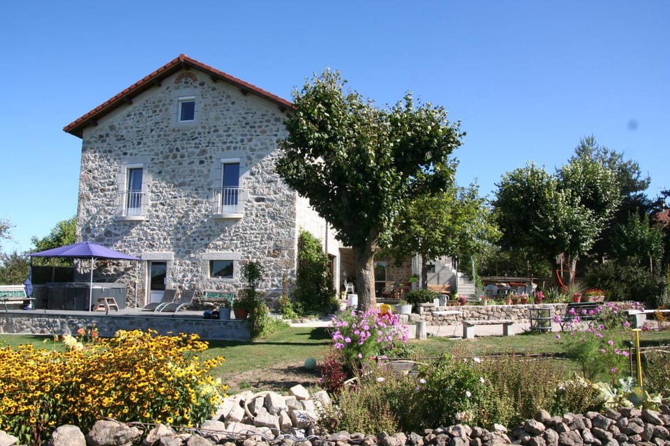 Le Suc du Pommier Bed and Breakfast in Auvergne-Rhône-Alpes