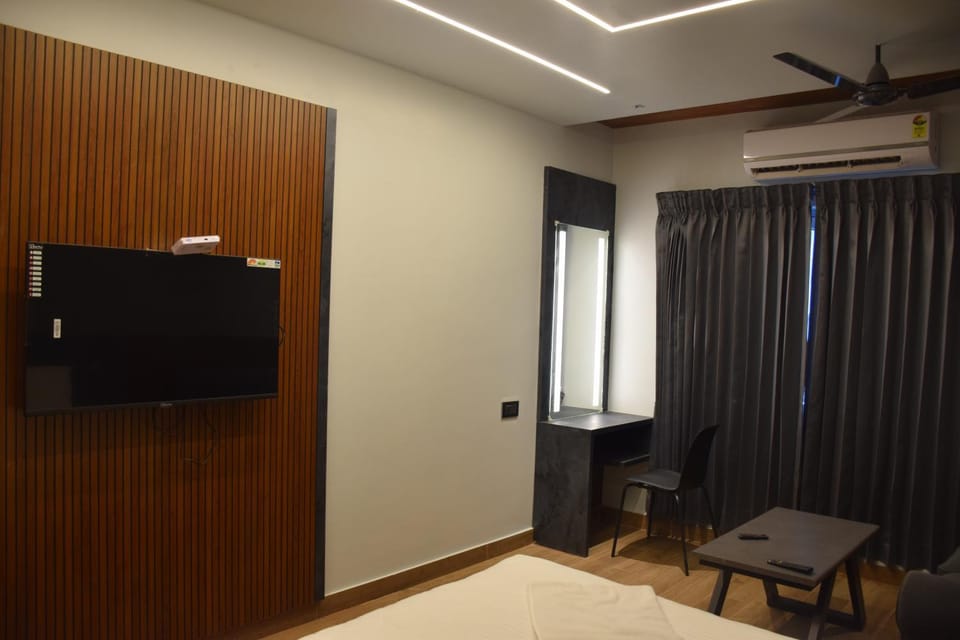 TV and multimedia, air conditioner