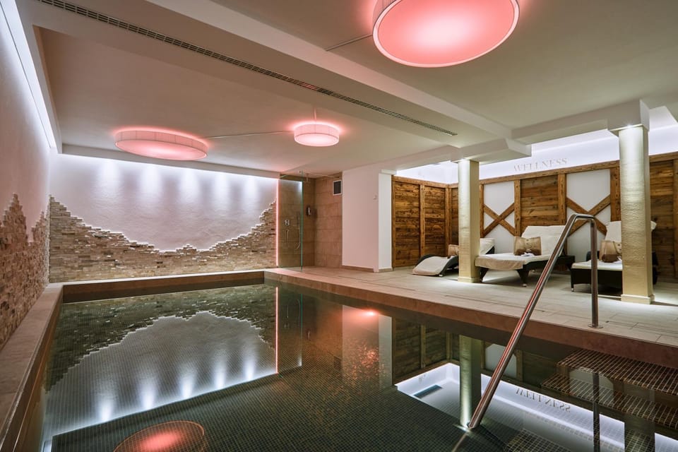 Spa and wellness centre/facilities, Swimming pool