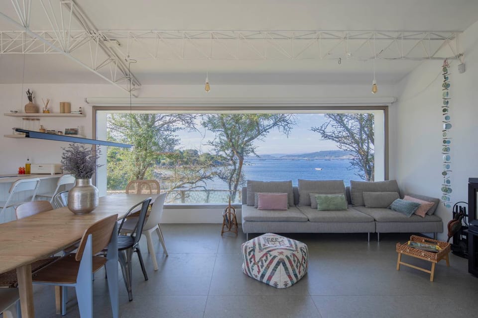 Living room, Dining area, Sea view