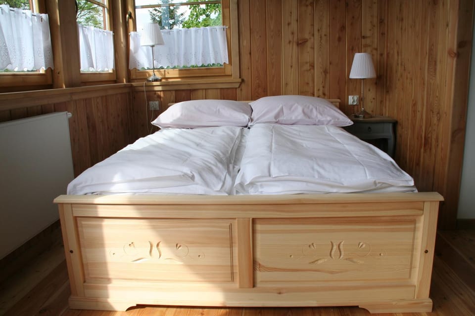 Bed, Photo of the whole room, Decorative detail, Bedroom