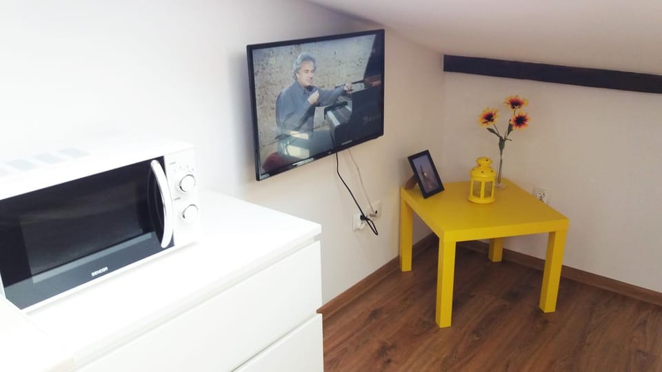 Nice Attic Studio Close to Old Town Air Conditioning - Klimatyzacja Apartment in Krakow