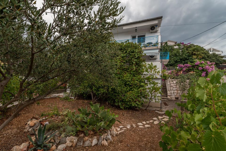 Property building, Garden