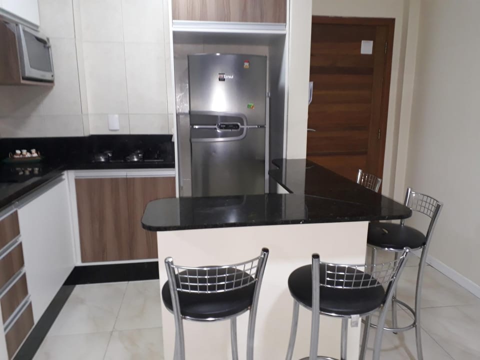 Ótimo Apto. 180 metros da Praia Apartment in Balneário Camboriú