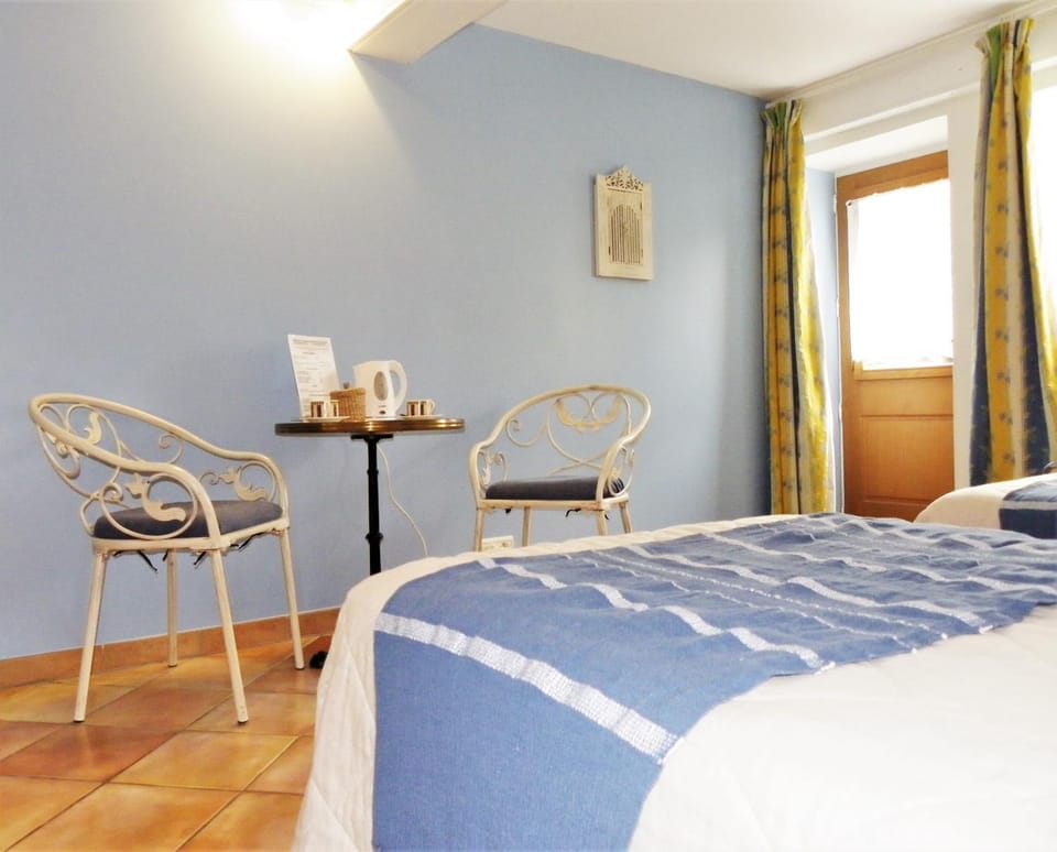 Bed, Coffee/tea facilities, Bedroom