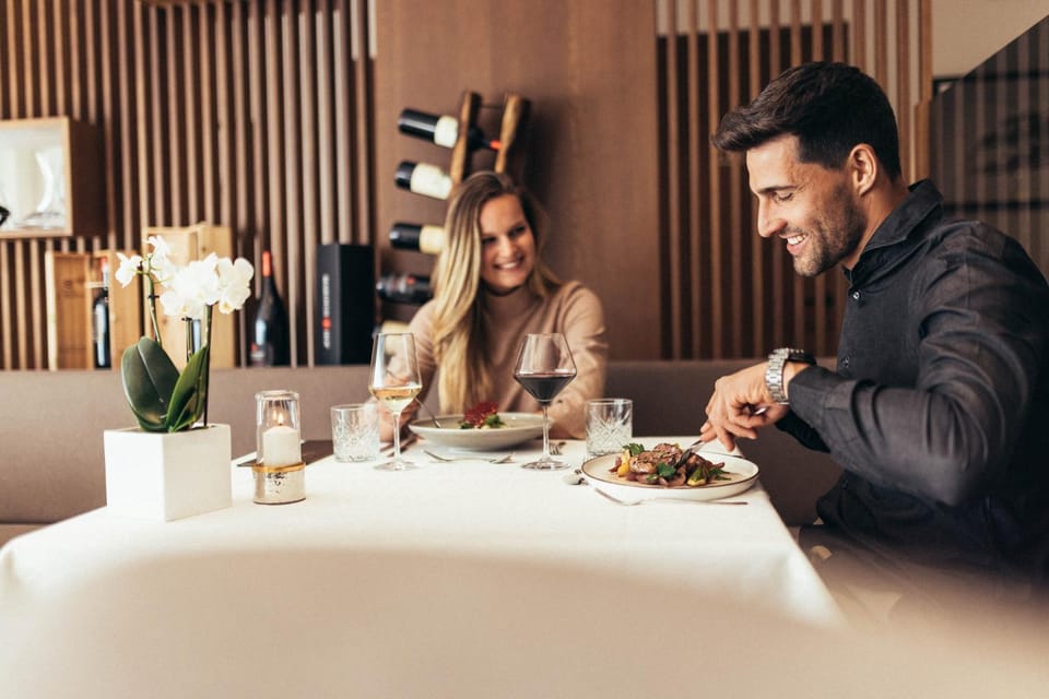 Restaurant/places to eat, Food and drinks, Food, Lunch, Dinner, Drinks