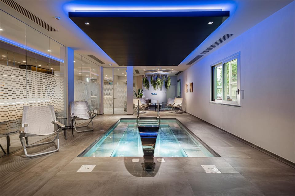 Pool view, Swimming pool