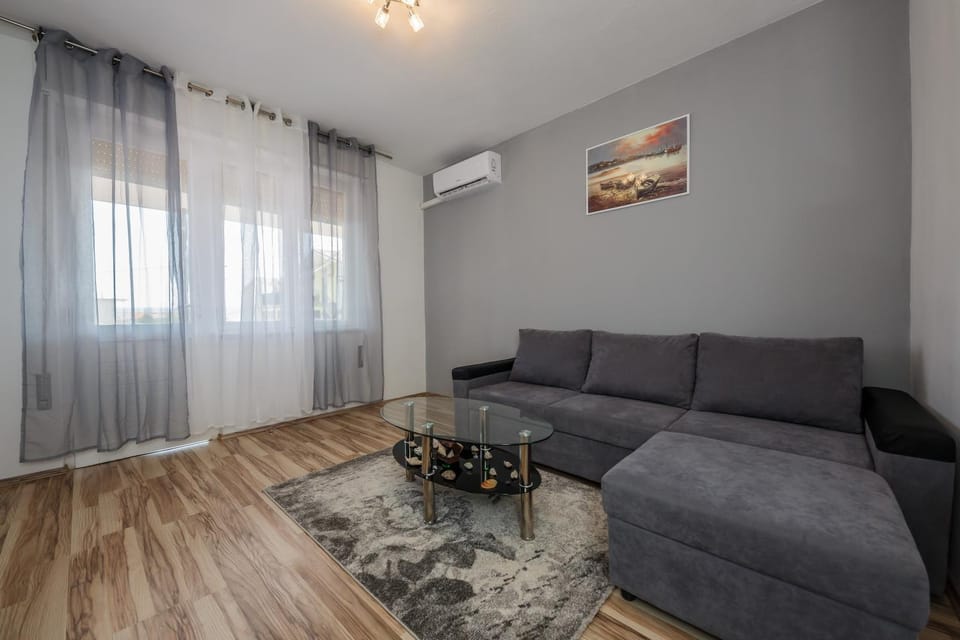 Apartman Adriatic Apartment in Šibenik-Knin County, Croatia