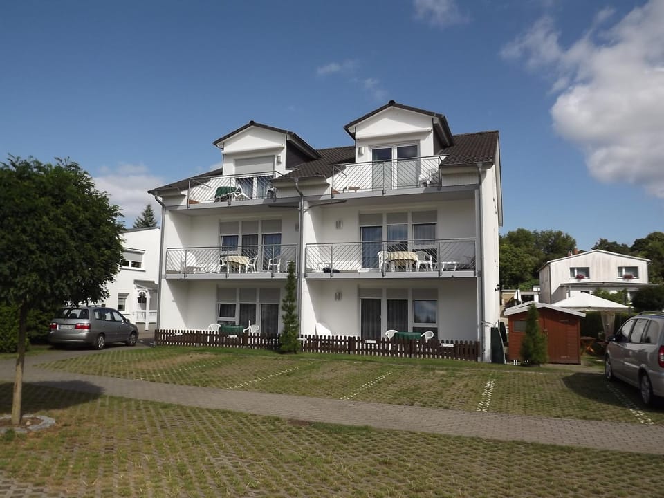 Property building, Parking
