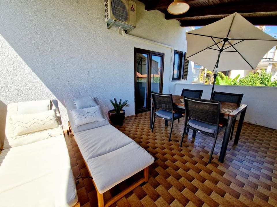 Balcony/Terrace, Seating area, sunbed