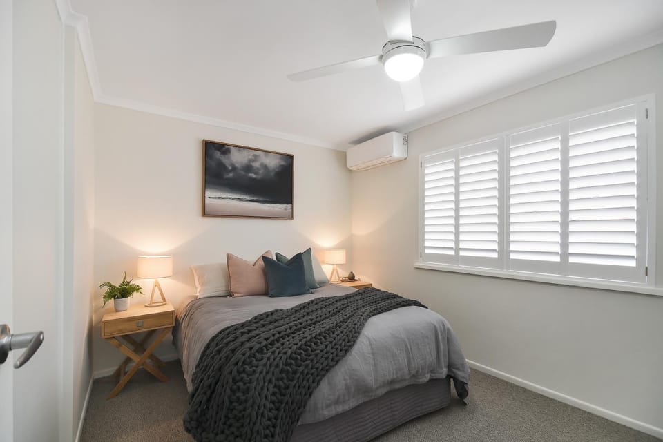 Moololaba Family Unit 100m To Beach Apartment in Sunshine Coast