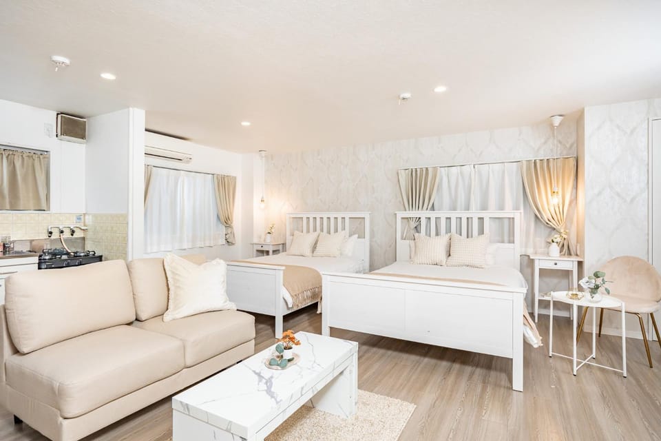 Bed, Living room, Photo of the whole room, Bedroom