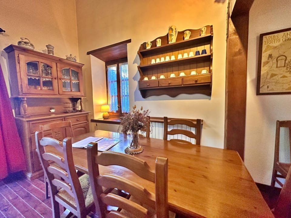 D2, Bordes d'Arinsal, Duplex Rustico con chimenea, Arinsal , zona Vallnord Apartment in Andorra