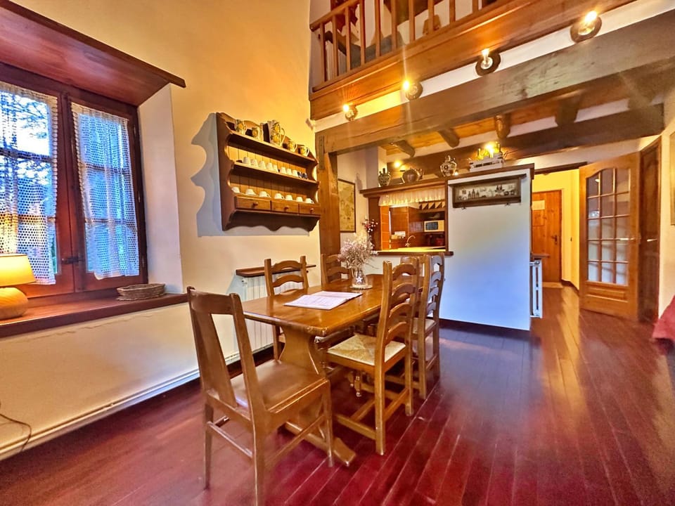 D2, Bordes d'Arinsal, Duplex Rustico con chimenea, Arinsal , zona Vallnord Apartment in Andorra