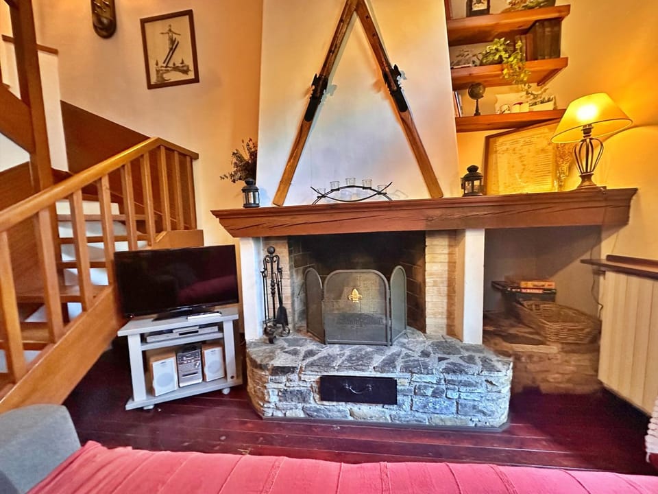 D2, Bordes d'Arinsal, Duplex Rustico con chimenea, Arinsal , zona Vallnord Apartment in Andorra