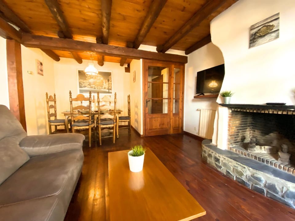 C3 Bordes d'Arinsal, Rustico con Chimenea, Arinsal, Zona Vallnord Apartment in Andorra