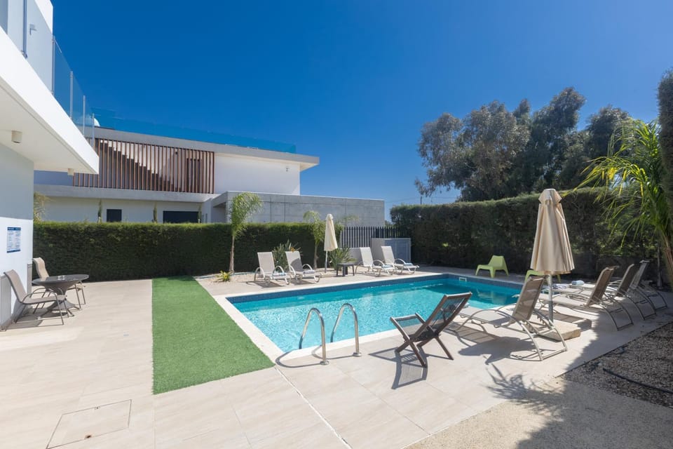 Garden, Swimming pool, sunbed
