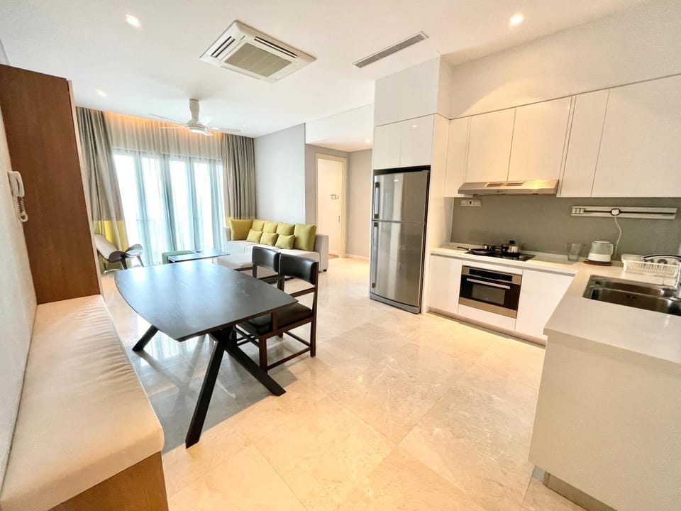 View (from property/room), Kitchen or kitchenette, Seating area, Dining area, kitchen