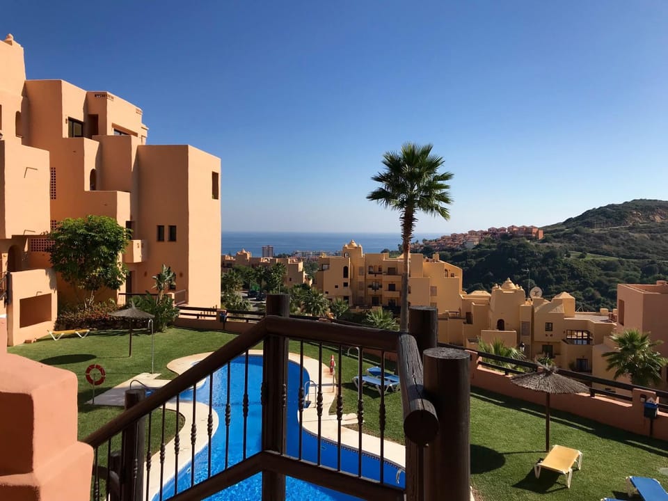 Balcony/Terrace, Pool view, Sea view, Swimming pool