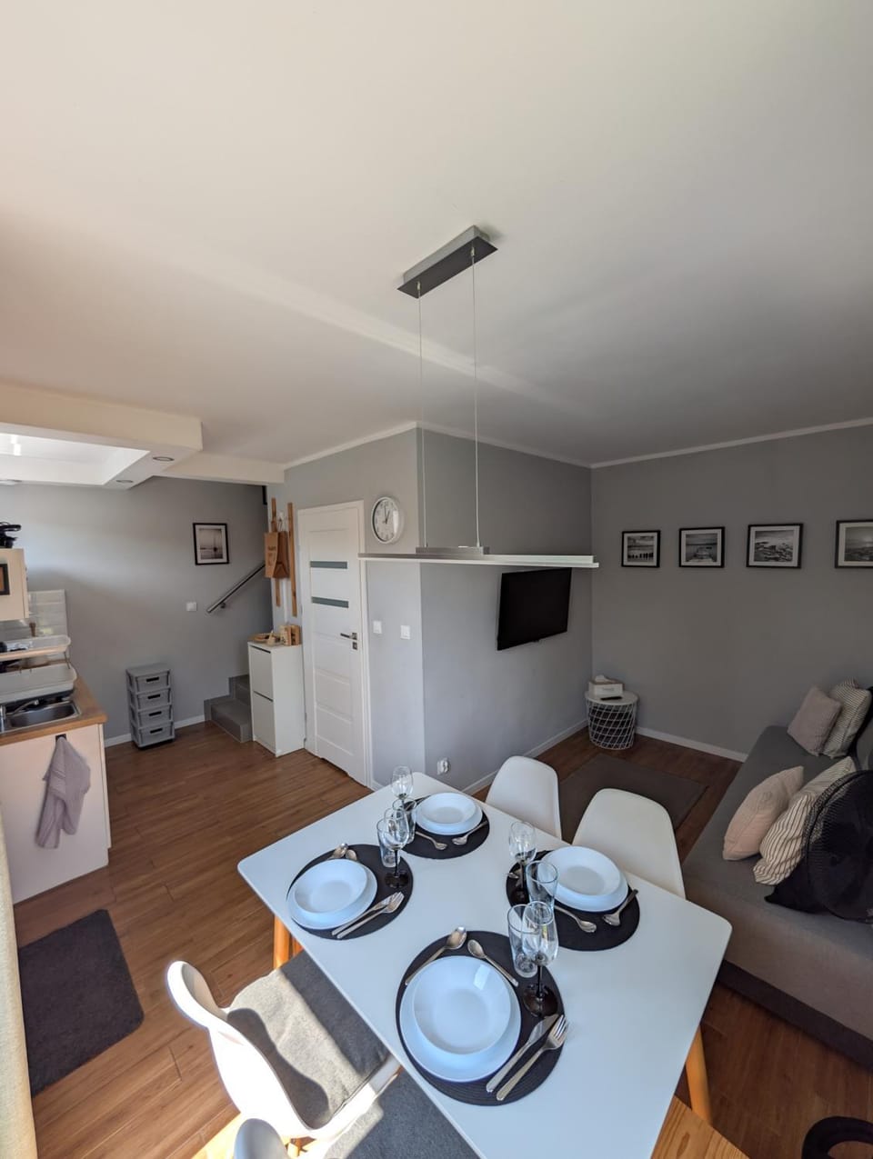Kitchen or kitchenette, Living room, Seating area