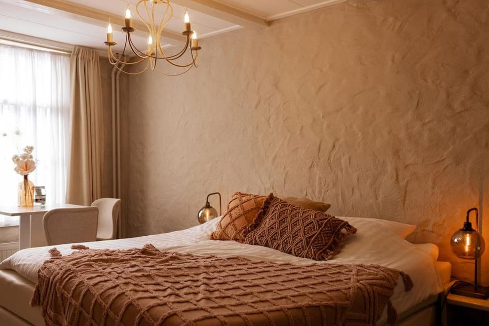 Coffee/tea facilities, Bedroom, air conditioner