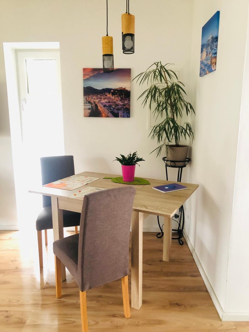 Seating area, Autumn, On site