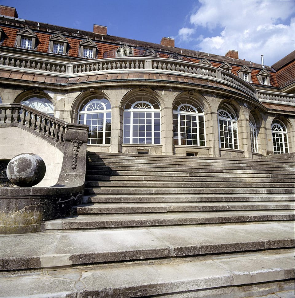 Facade/entrance, Facade/entrance