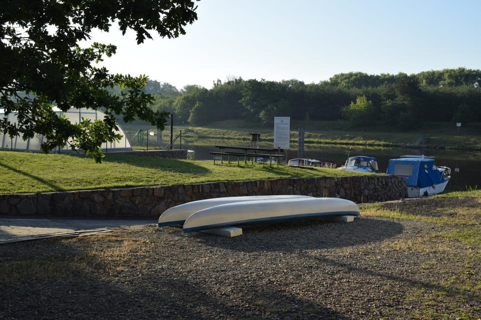 Natural landscape, Garden, Canoeing, Swimming pool
