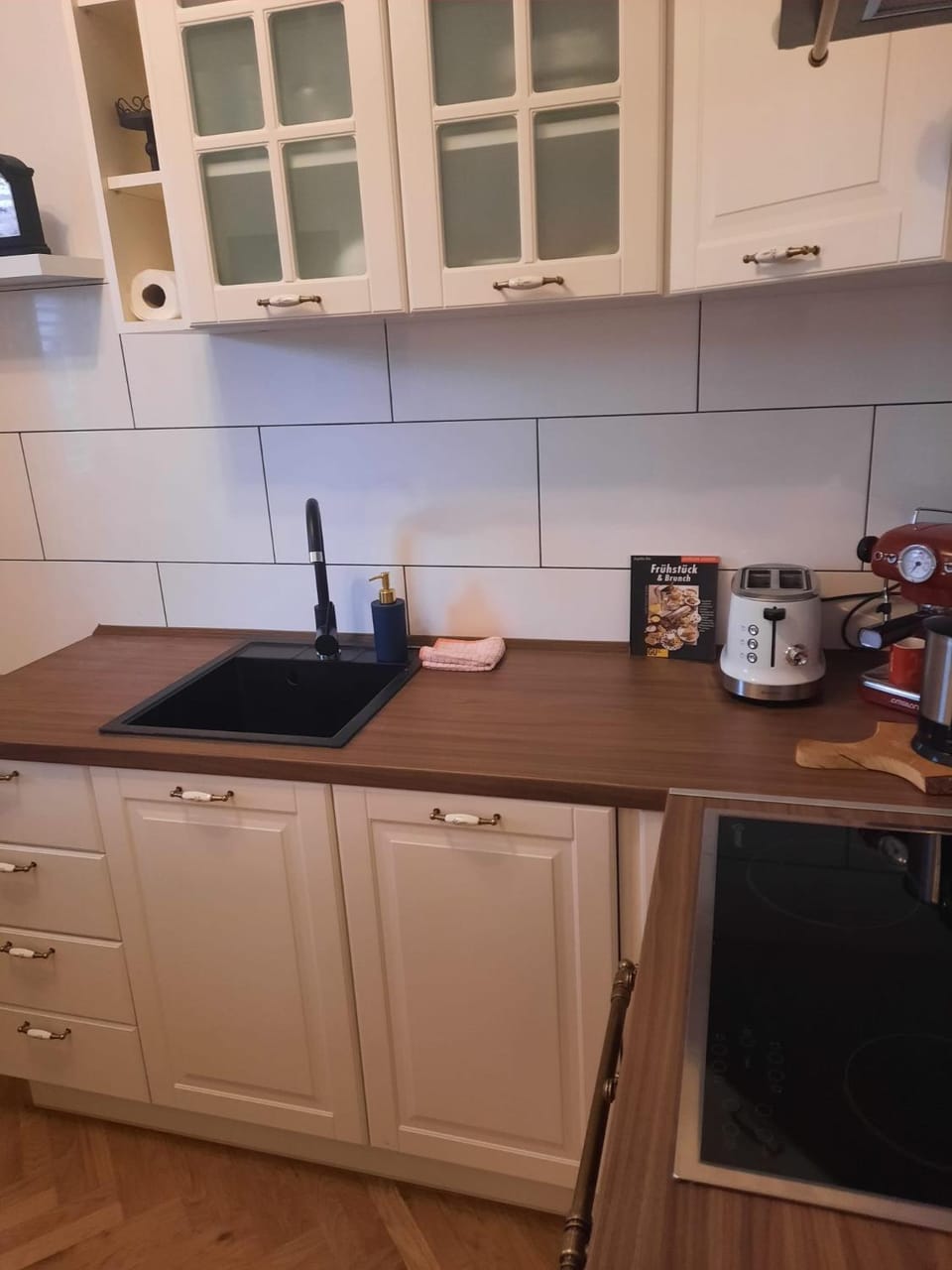 Kitchen or kitchenette, dishwasher, pet friendly, stove
