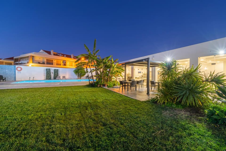 Property building, Swimming pool