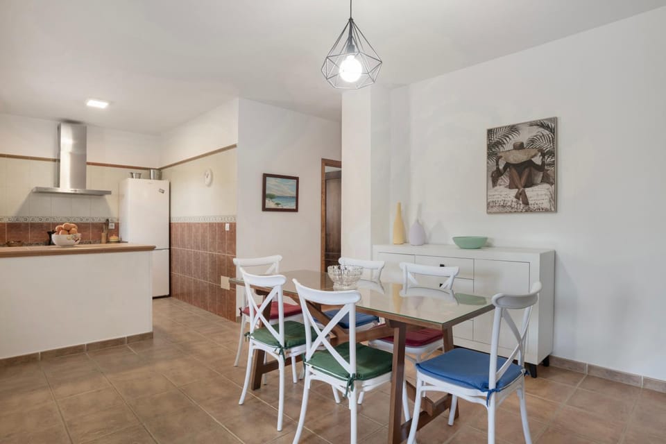 Property building, Kitchen or kitchenette, Living room