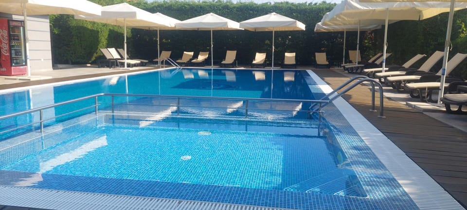 Pool view, Swimming pool