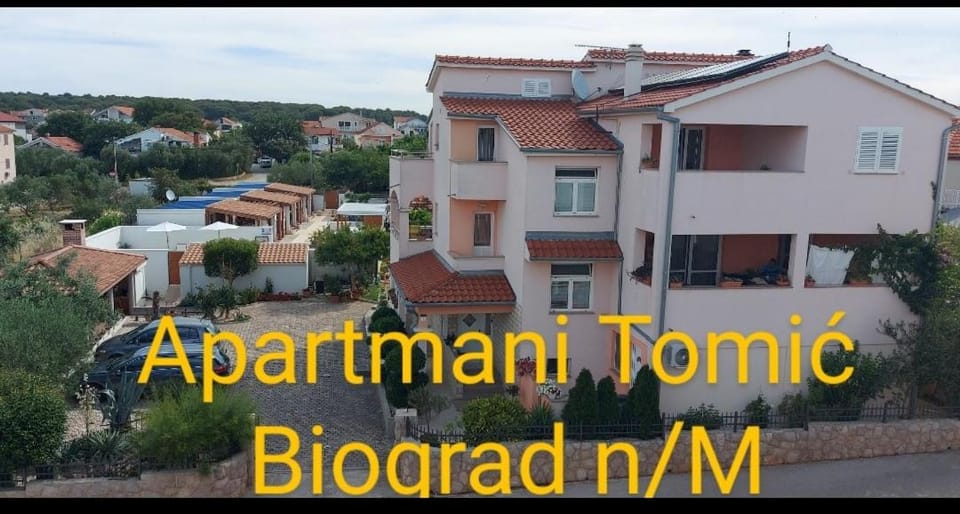 Neighbourhood, Street view
