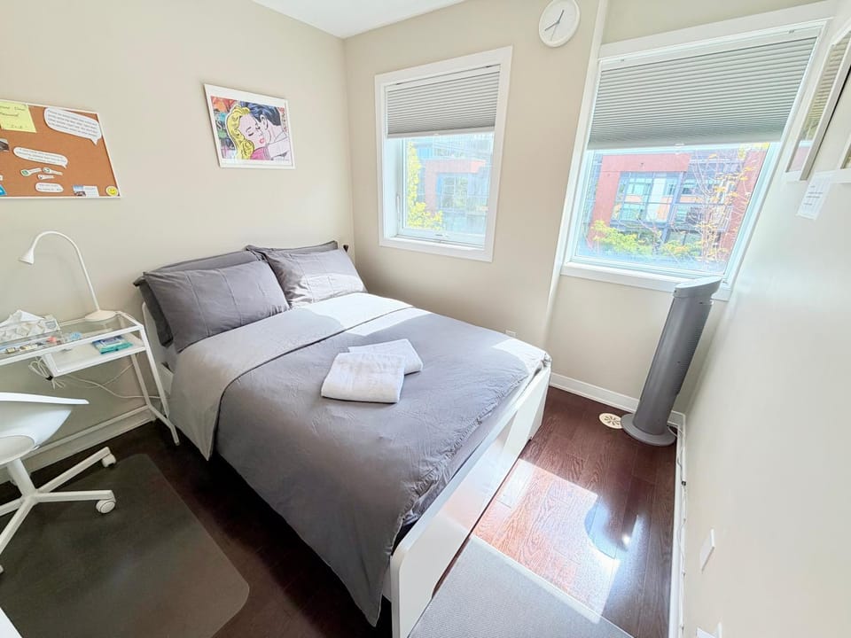 Bed, Bedroom