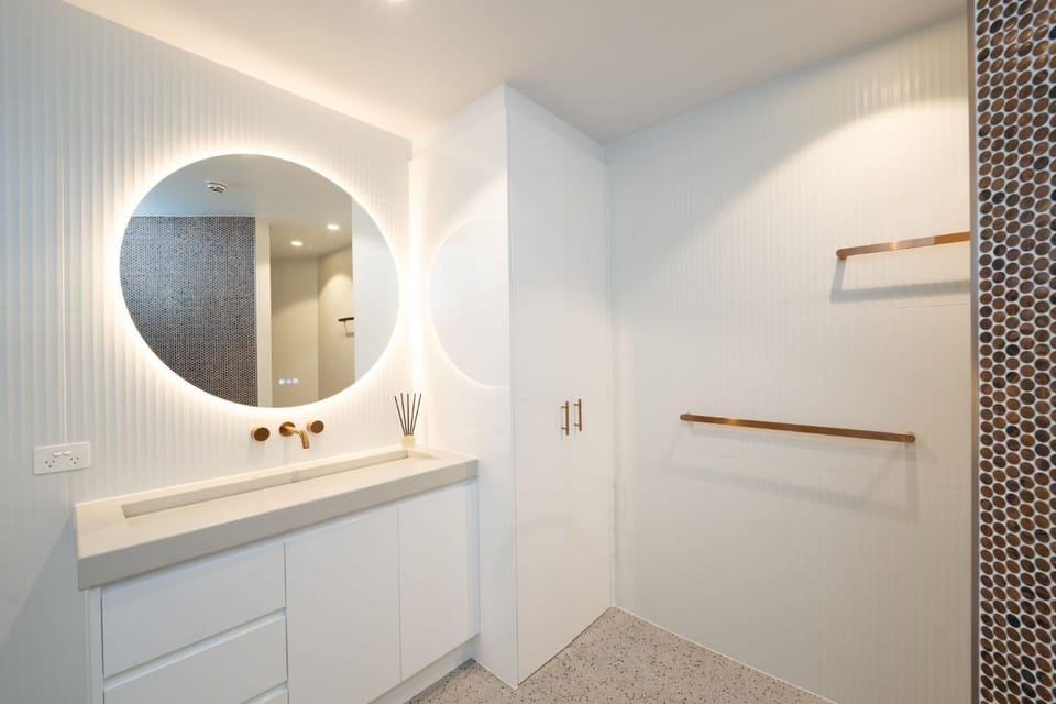 Shower, Bathroom