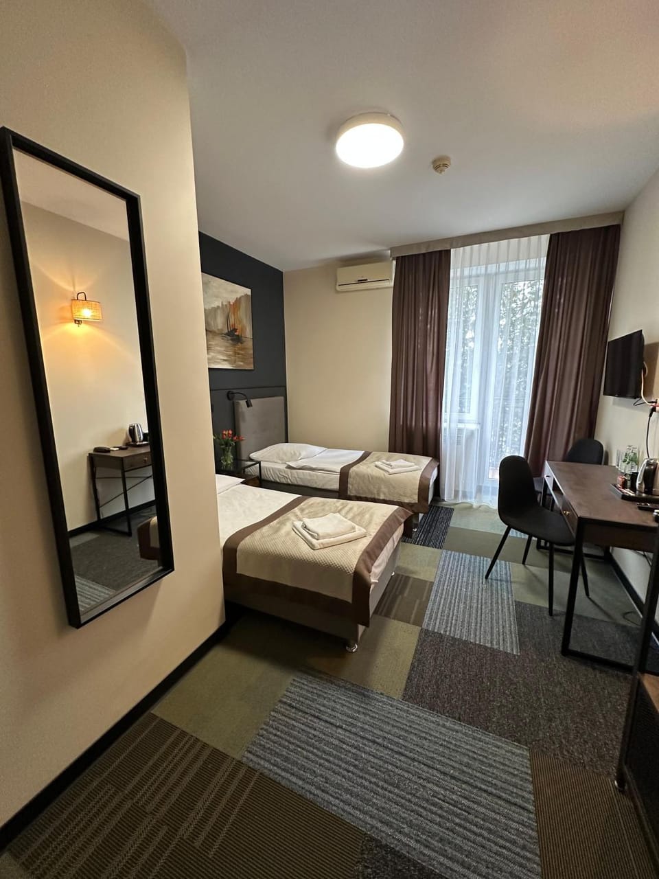 Centrum Konferencyjno-Apartamentowe Mrówka Campground/ 
RV Resort in Warsaw