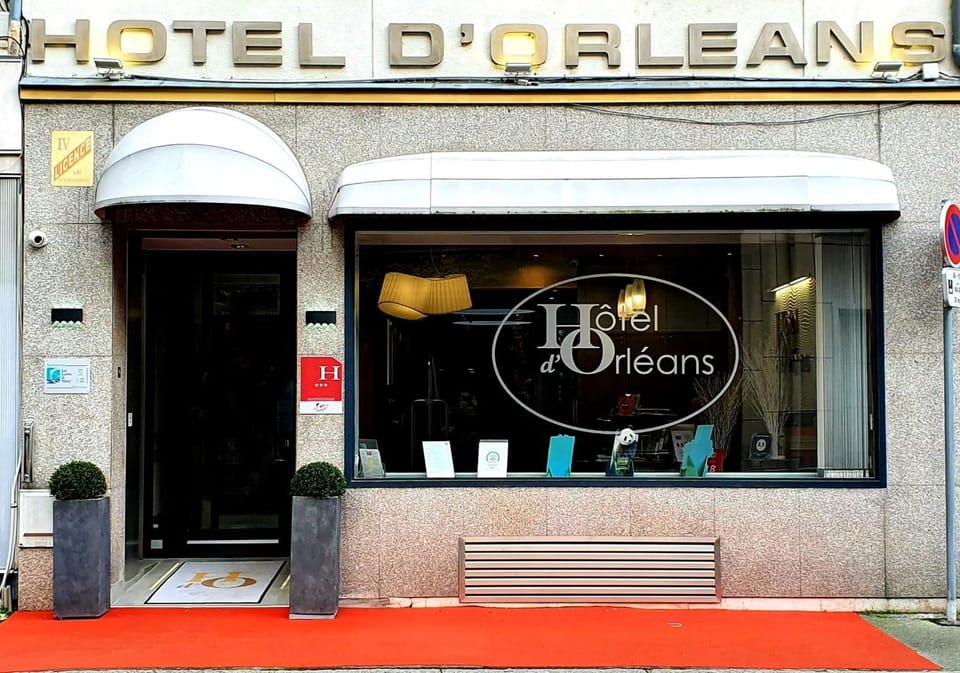 Property logo or sign, Street view