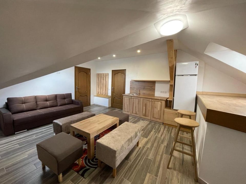 Kitchen or kitchenette, Living room