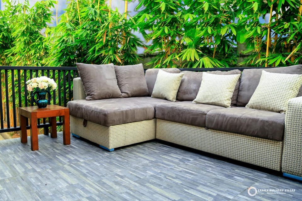 Patio, Spring, Day, Garden, View (from property/room), Balcony/Terrace, Seating area, Garden view