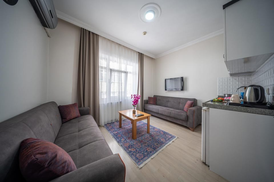 TV and multimedia, Coffee/tea facilities, Living room, Seating area, kitchen