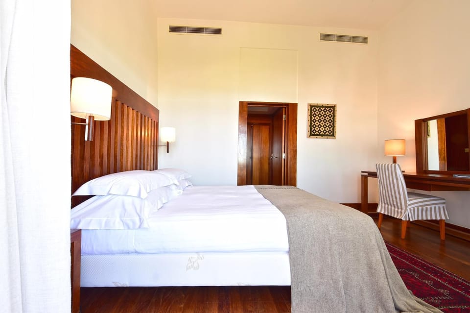Photo of the whole room, Decorative detail, Bedroom