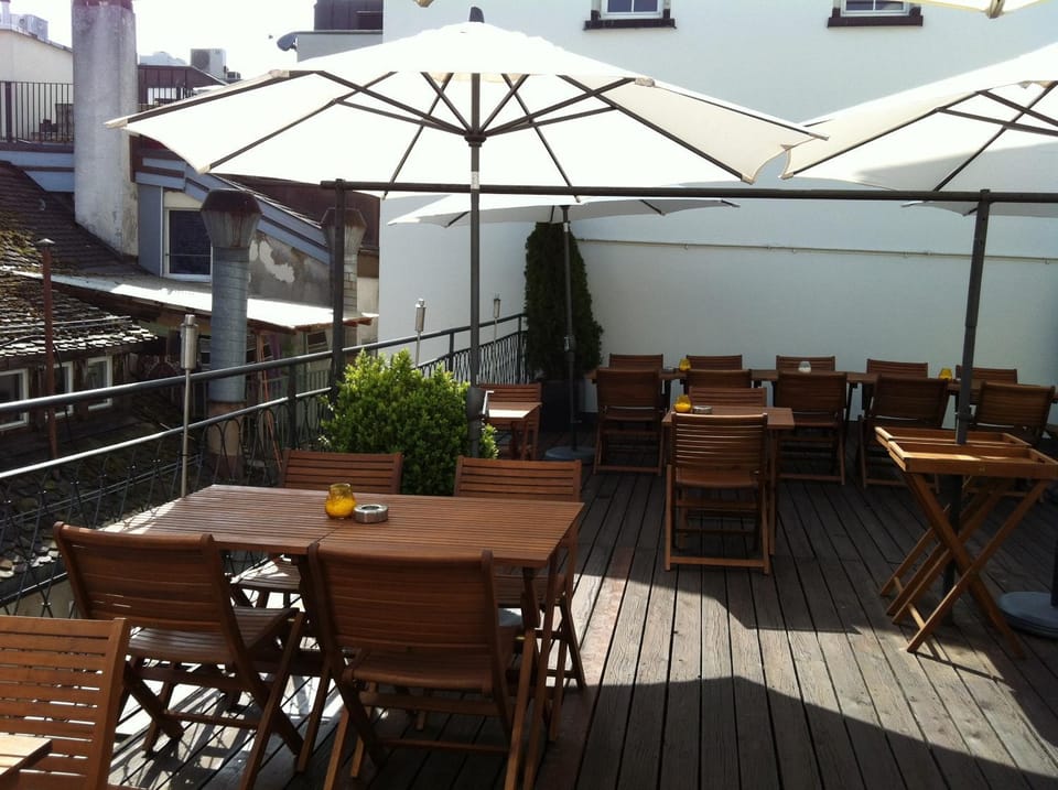 Restaurant/places to eat, Balcony/Terrace, Balcony/Terrace, Lounge or bar
