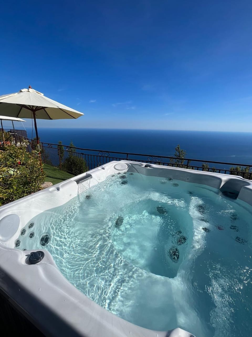 Hot Tub, Sea view