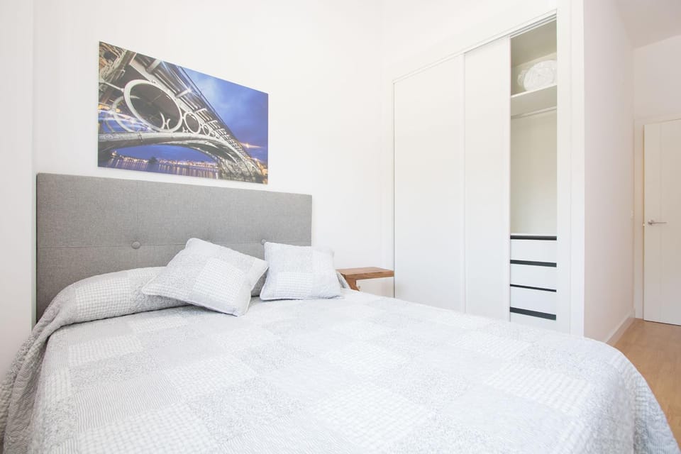 Bed, Photo of the whole room, Bedroom, wardrobe