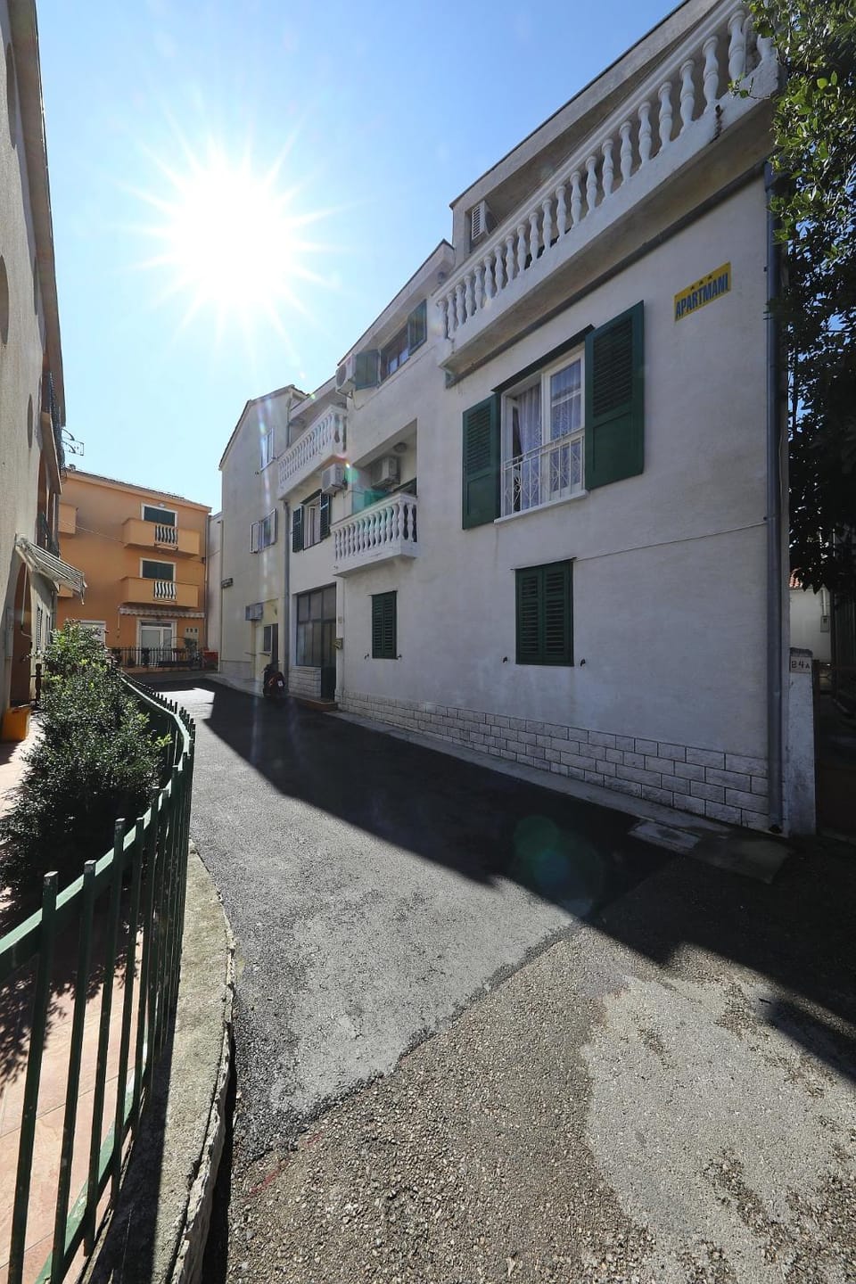 Property building, Facade/entrance