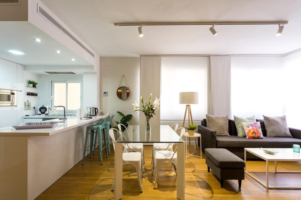 Kitchen or kitchenette, Living room, Dining area