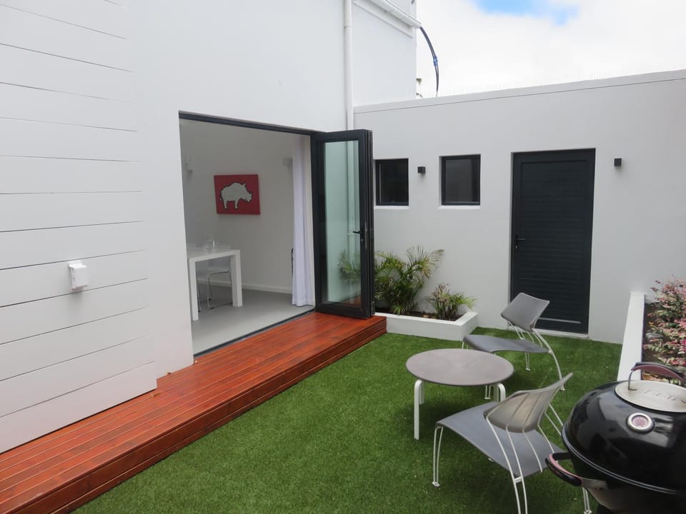 BBQ facilities, Garden, Balcony/Terrace