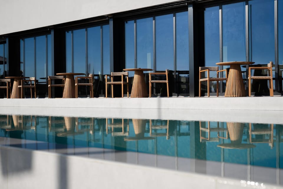 Property building, Day, Balcony/Terrace, Pool view, Swimming pool, Sunset